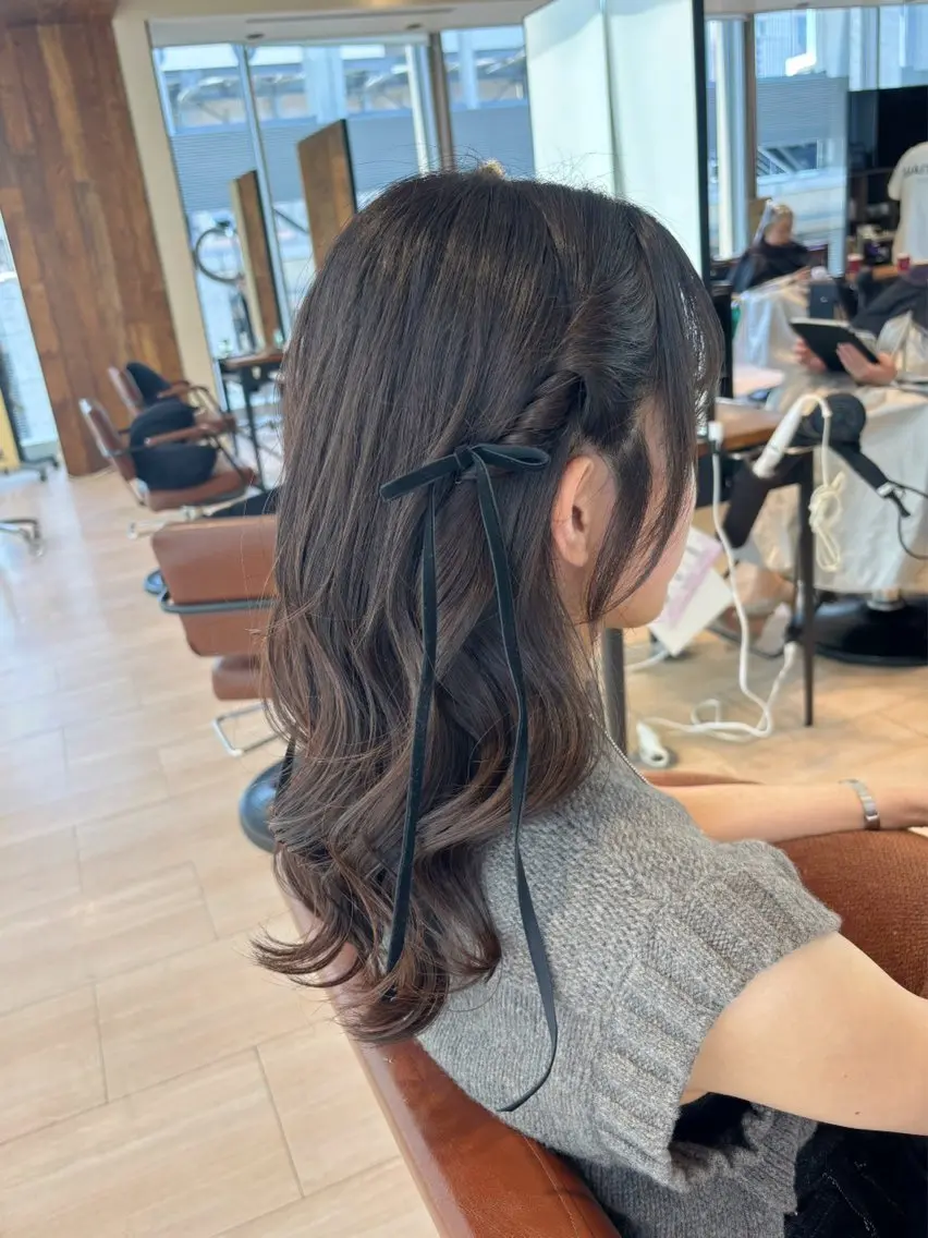 セミロング ヘアアレンジ ヘアセット 穂積 未優のヘアスタイル