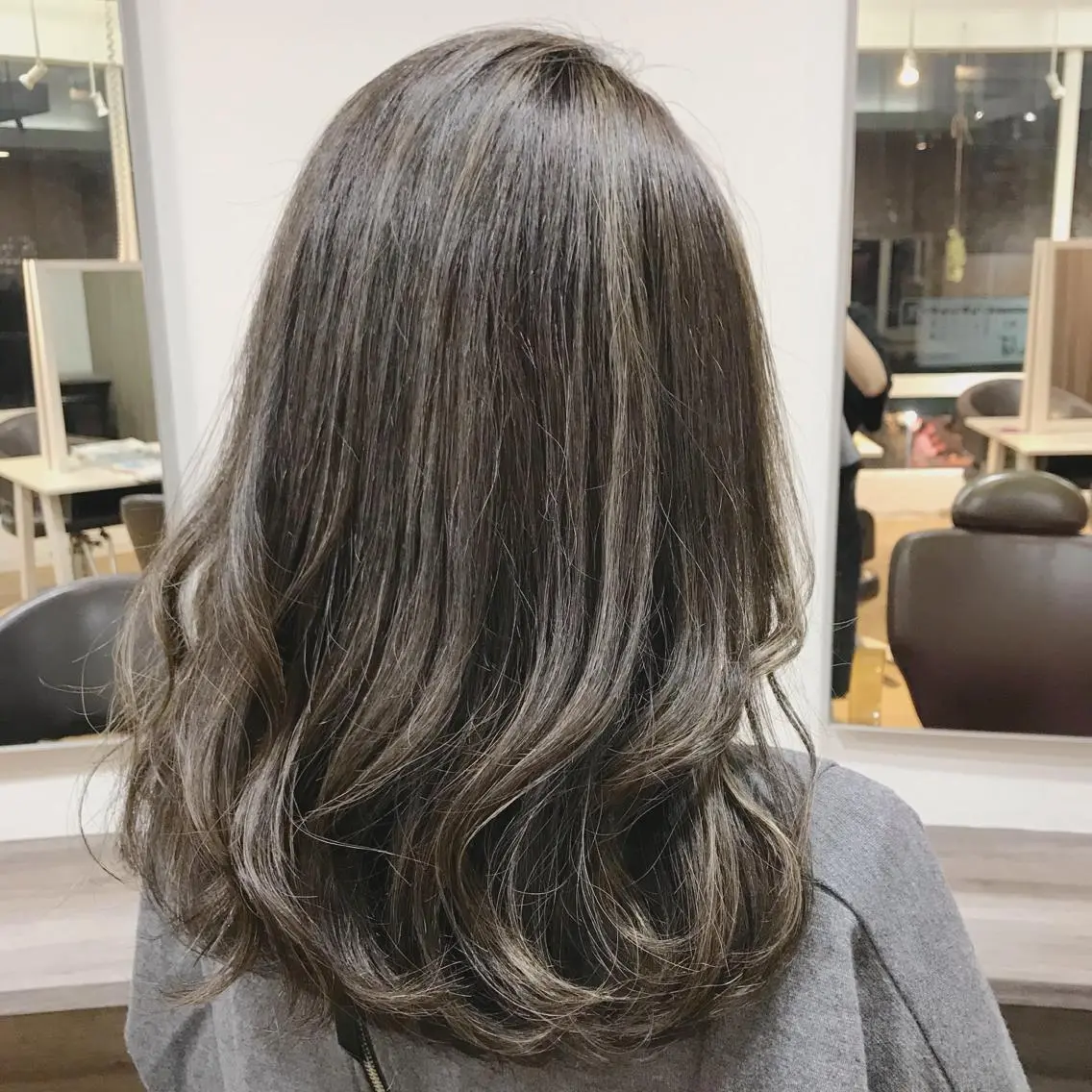 ミディアム カラー ヘアカラー ARISA 学芸大学/海外ヘアのヘアスタイル