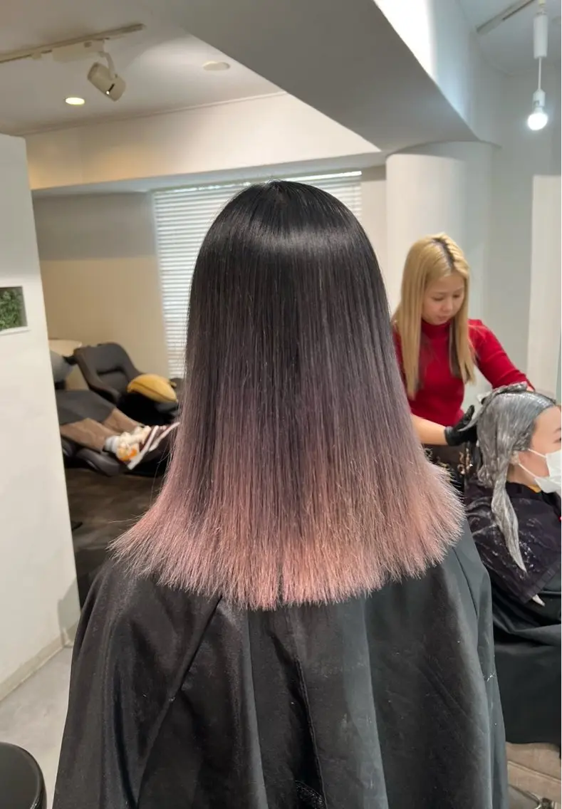 ショート カラー バレイヤージュ ベージュカラー ピンクカラー ピンクベージュ レイヤーカット 指名数No.1 /NAOYAのヘアスタイル