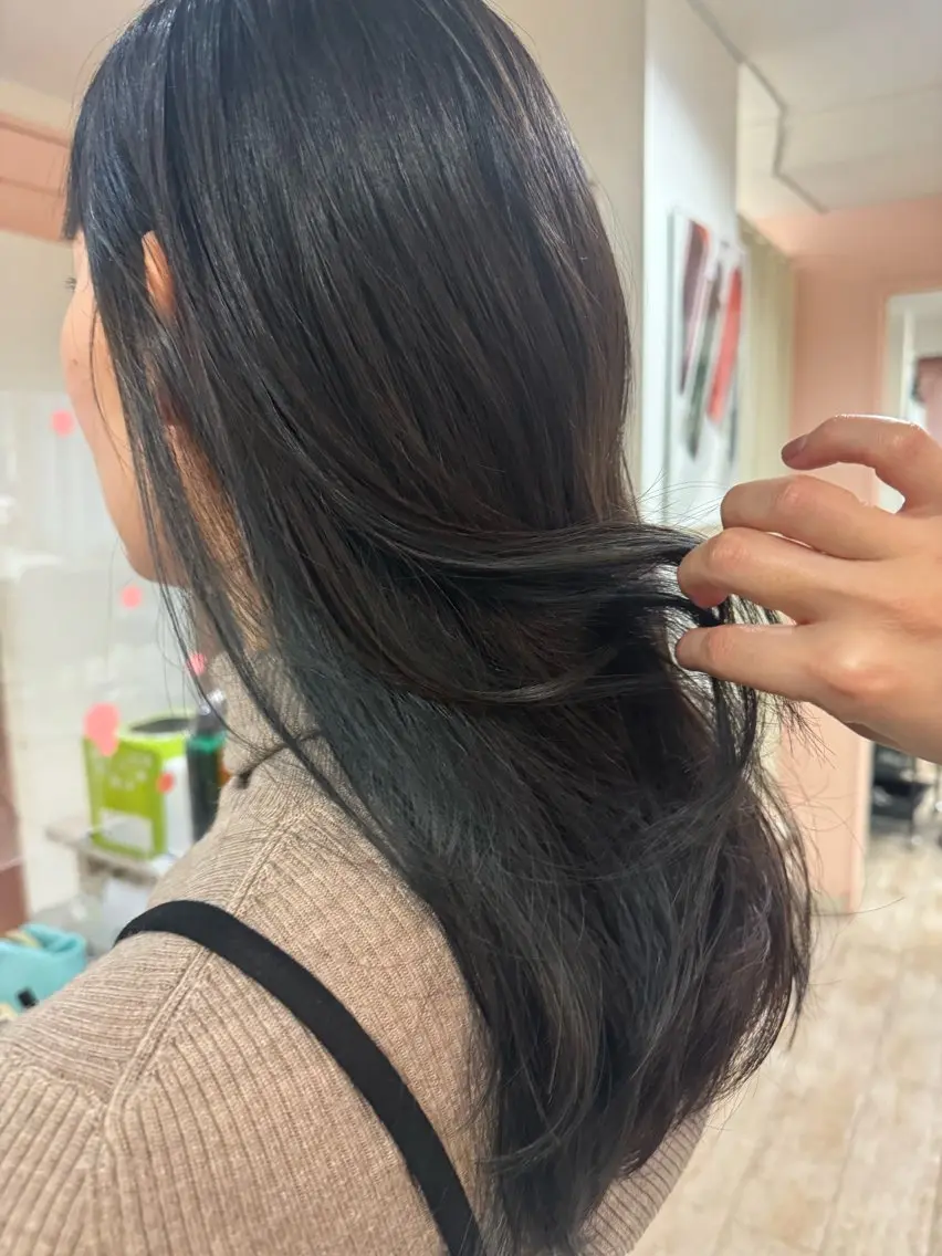 セミロング カラー ネイビーカラー 個室サロン🌼万希 ヘアケア/ヘッドスパのヘアスタイル