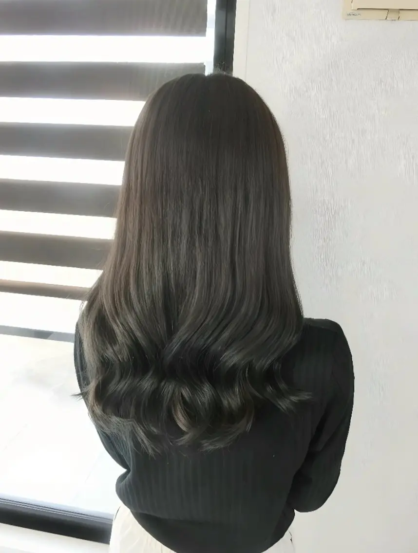 ロング カラー nao 艶カラー・髪質改善のヘアスタイル