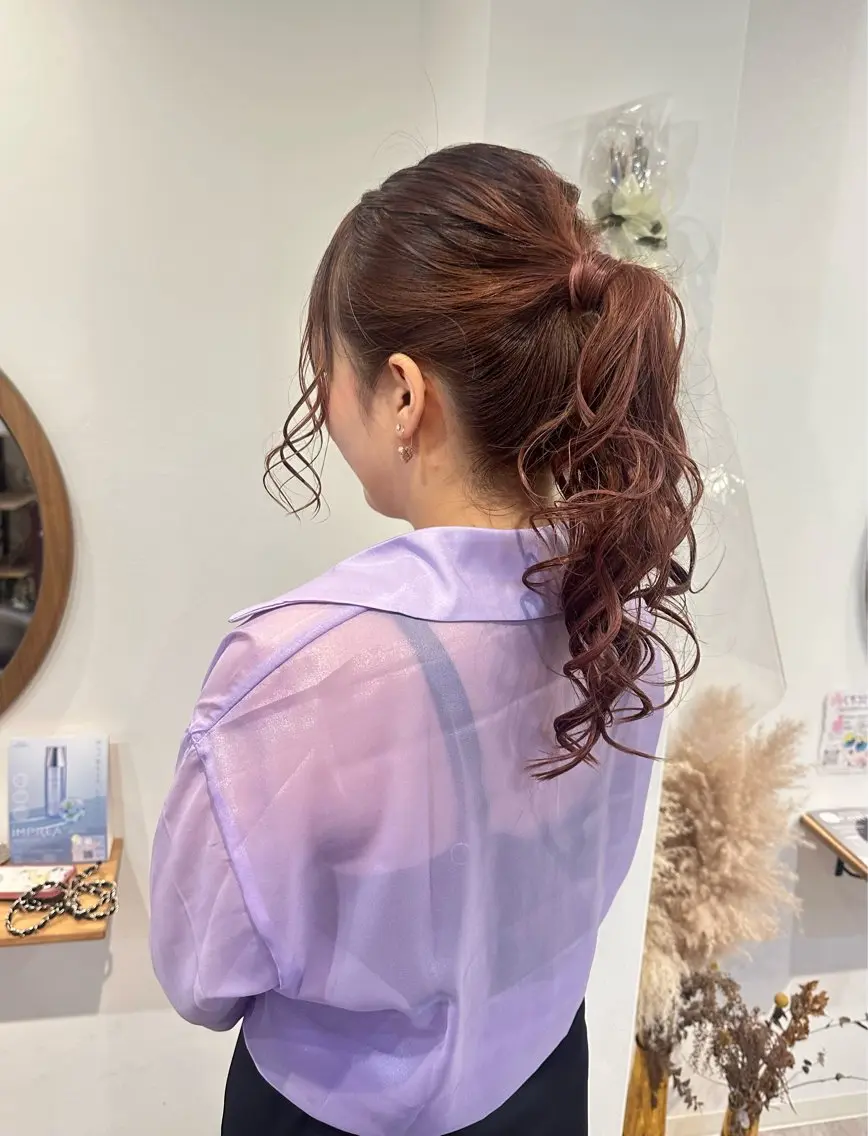ロング ヘアアレンジ ポニーテール 梅田 薫のヘアスタイル