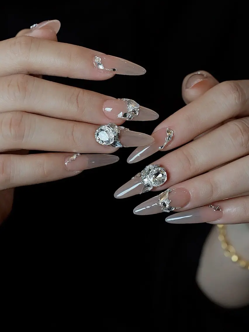 ミディアム ティキ Pono Nailsのネイルデザイン