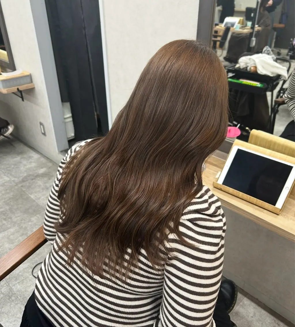 ロング カラー ブラウンカラー カット ヘアカラー トリートメント いなみね はるきのヘアスタイル
