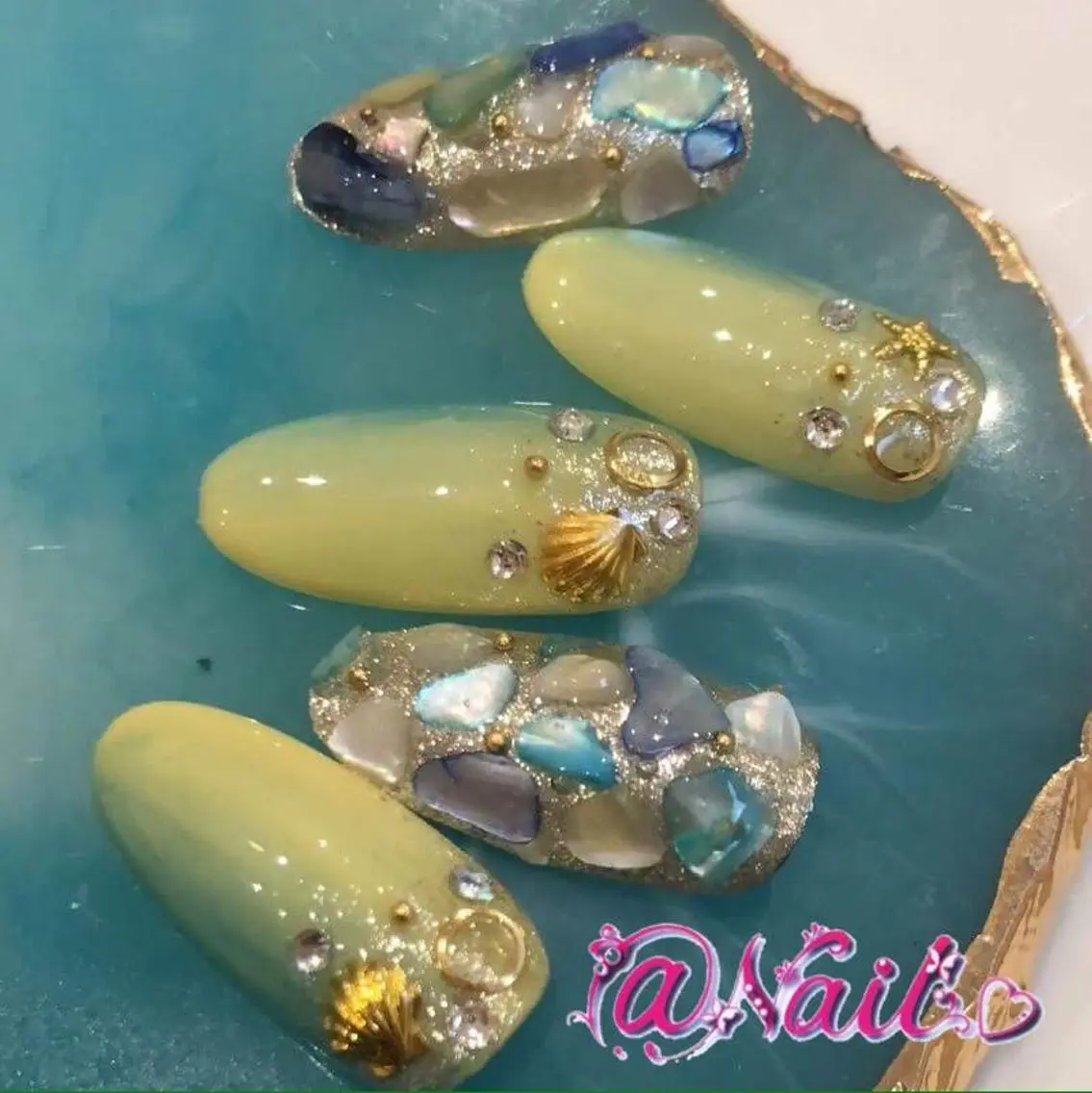 ネイル ネイルチップ 小尾 栞のネイルデザイン