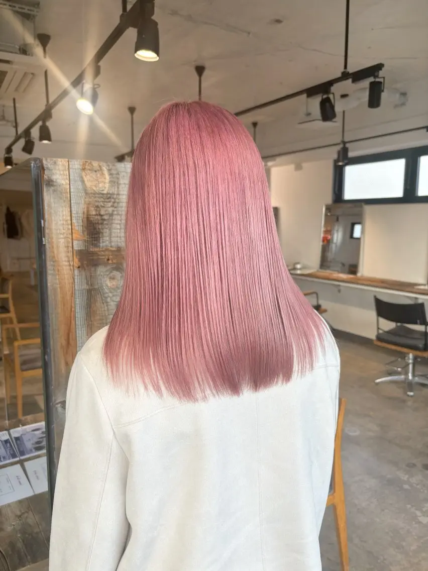 ミディアム カラー ブリーチ ピンクカラー 暖色カラー🍒 ケアブリーチ/akiのヘアスタイル