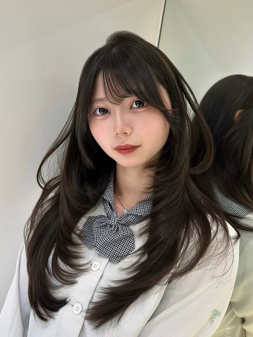 ロング カラー ベージュカラー 韓国風ヘア レイヤーカット 小顔カット カット ヘアカラー 韓国レイヤー × ハイトーン/コウスケのヘアスタイル