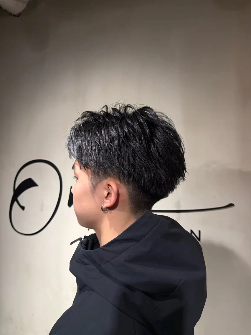 ショート 艶感/レイヤーカット 🌐Taketoのヘアスタイル