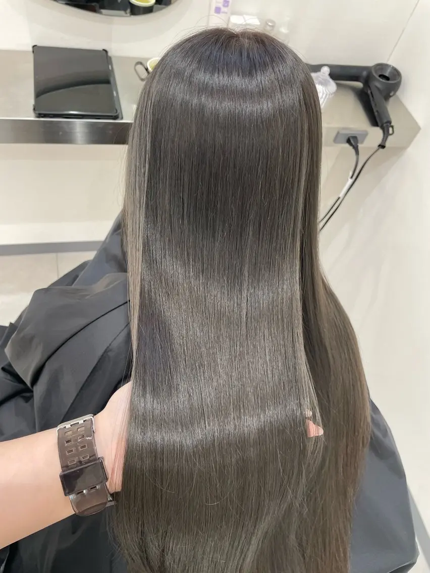 ロング カラー カット ヘアカラー トリートメント N°Elune RINNAのヘアスタイル