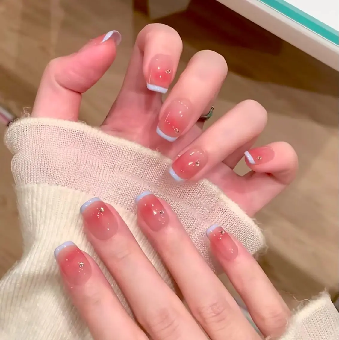 ネイル ハンドネイル H3 Nail Miniのネイルデザイン
