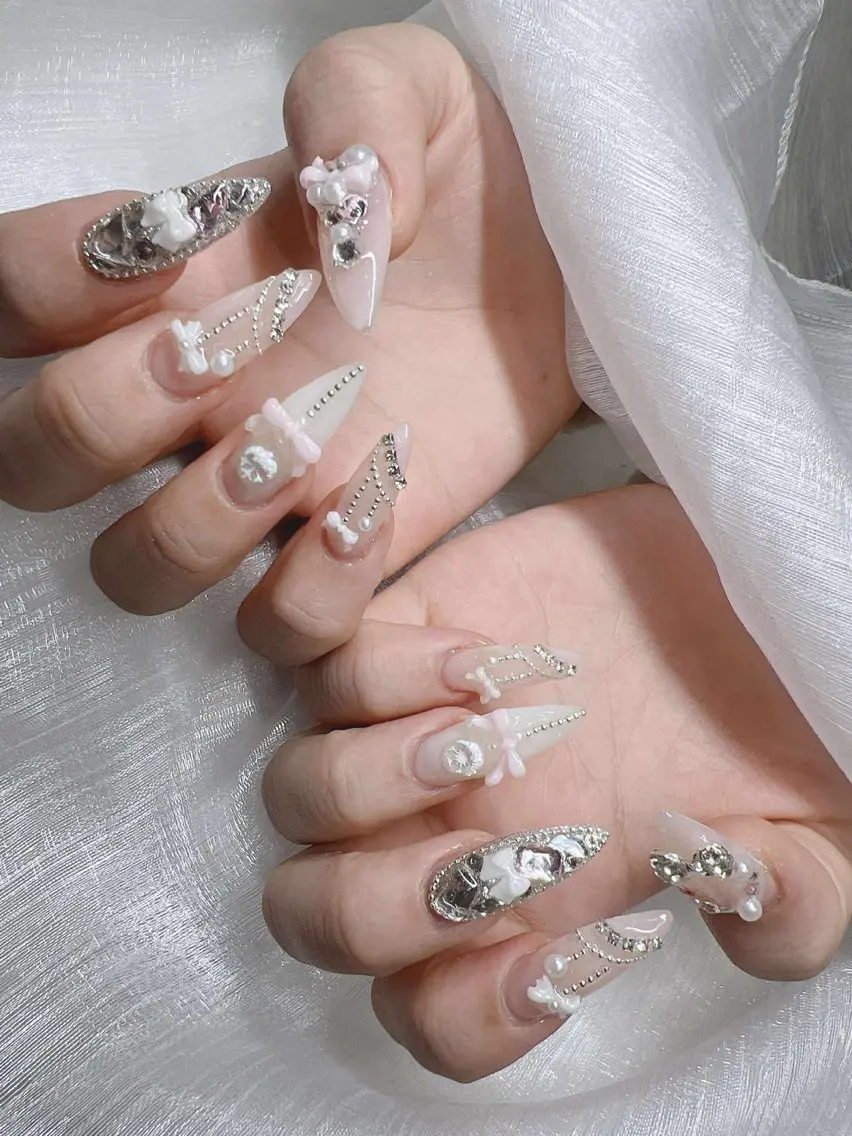 ネイル 長さ出し グラデーション 卒業式 キラキラネイル マグネットネイル ハンドネイル Lee Nailsのネイルデザイン