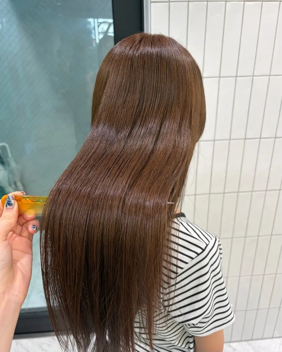 ロング ヘアカラー Rin🪷ネイル/ 透明感ヘアカラーのネイルデザイン