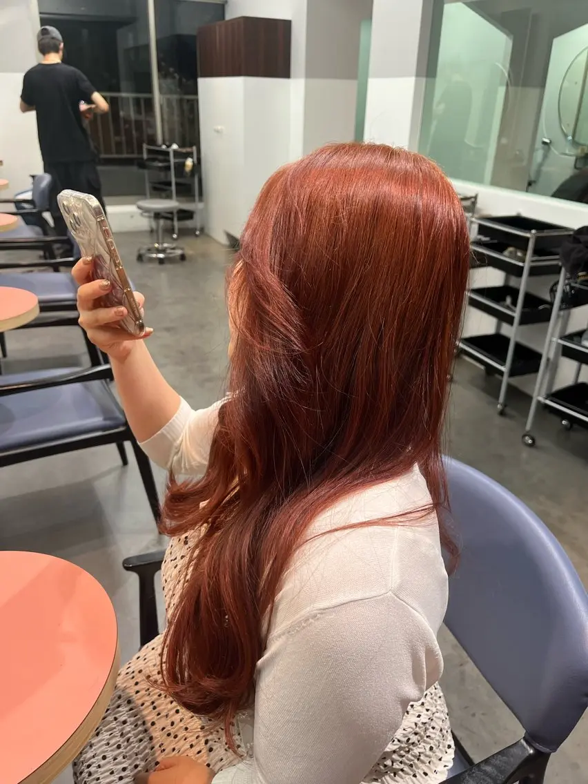 ロング カラー オレンジ ayaka♡ 柔らかカラーのヘアスタイル