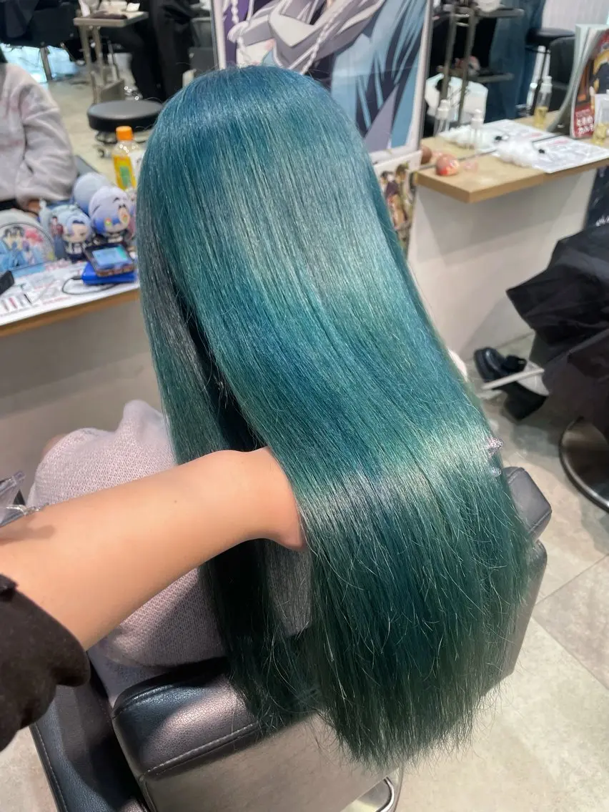 ロング ヘアカラー トリートメント 似合わせカット/ デザインカラー🦄のヘアスタイル