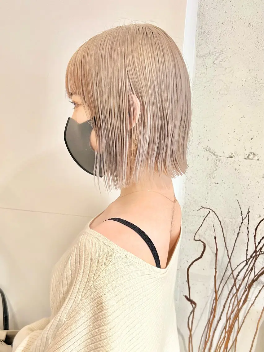ミディアム カラー ブリーチ グレージュ ミルクティーグレージュ カット メンズパーマ/フェ ザーパーマ/古川晴輝のヘアスタイル