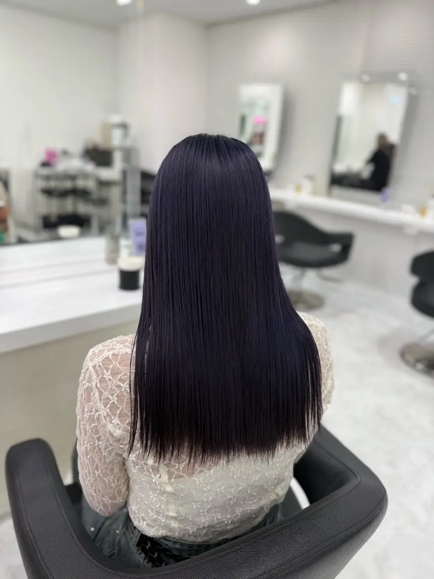ロング カラー ラベンダー💜 グレージュ🩶のヘアスタイル