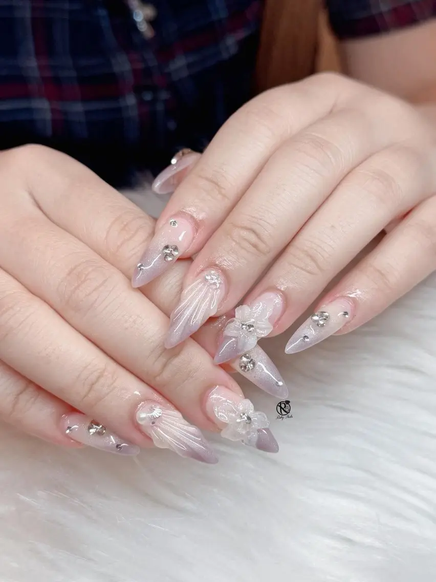 ネイル チークネイル ドット フットネイル フレンチネイル グラデーション ハンドネイル RUBY Nail 日暮里店のネイルデザイン