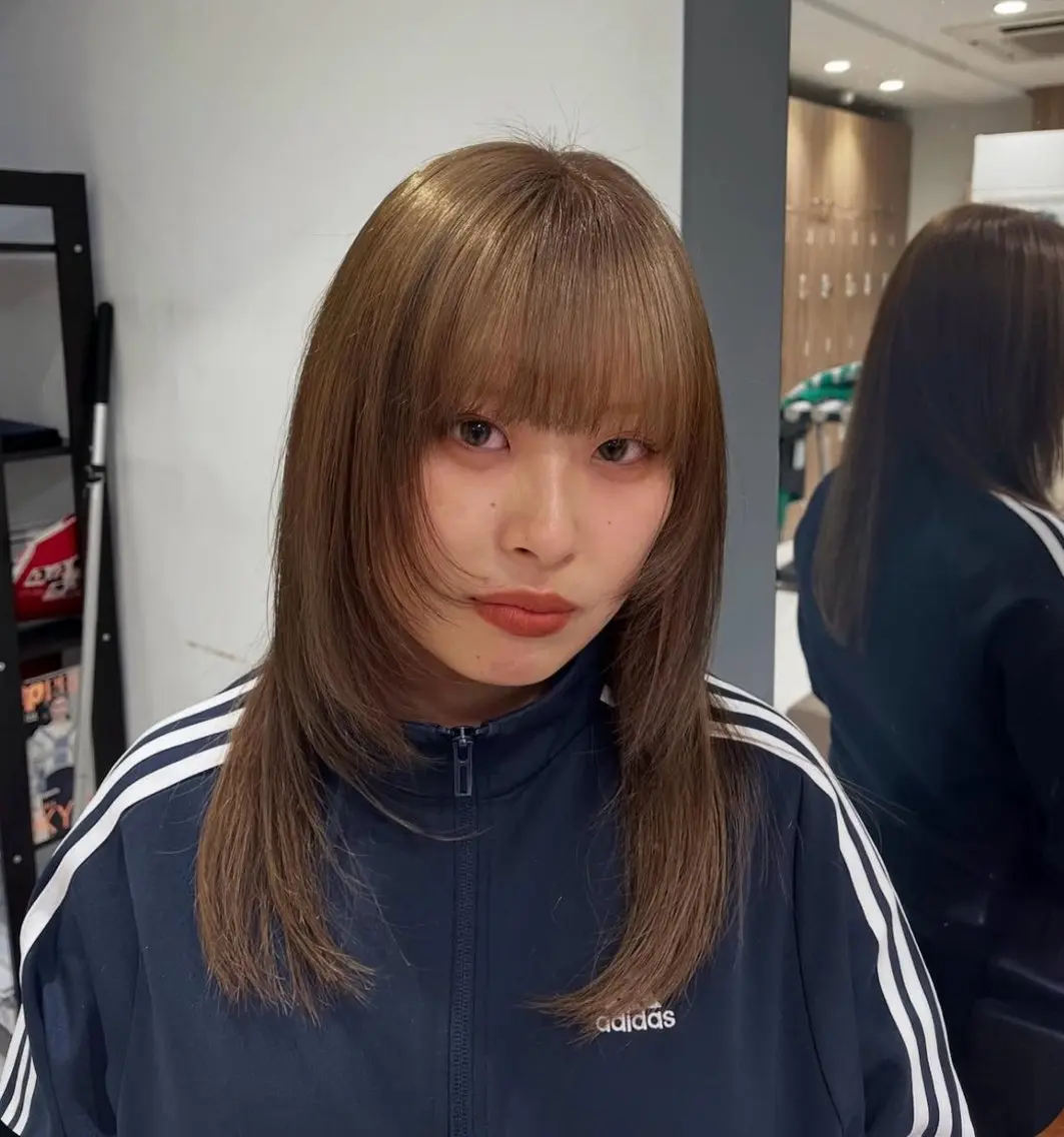 ロング 顔周りカット レイヤーカット サイドバング 小顔カット トリートメント カット トリートメント ヘッドスパ 艶髪【カラー支持率 No.1】リノ🪐のヘアスタイル
