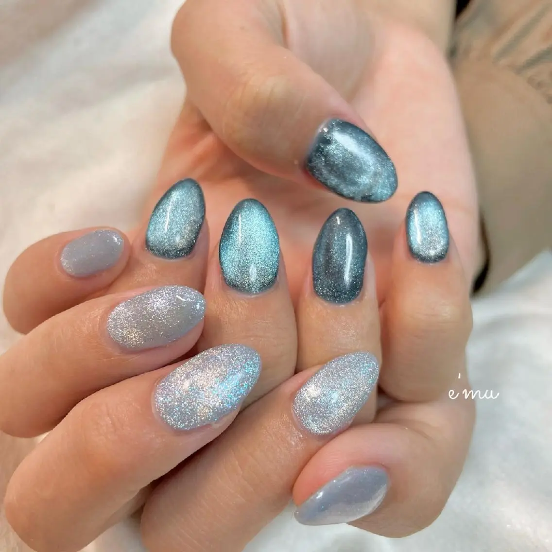 ネイル ブルー マグネットネイル ワンカラーネイル ハンドネイル nail salon e'mu💐のネイルデザイン