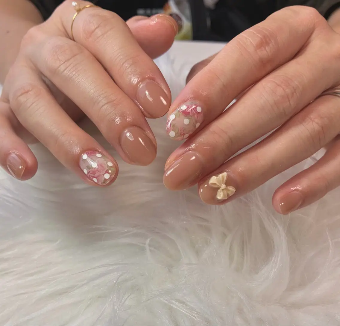 ネイル ハンドネイル 伊藤 菜緒のネイルデザイン