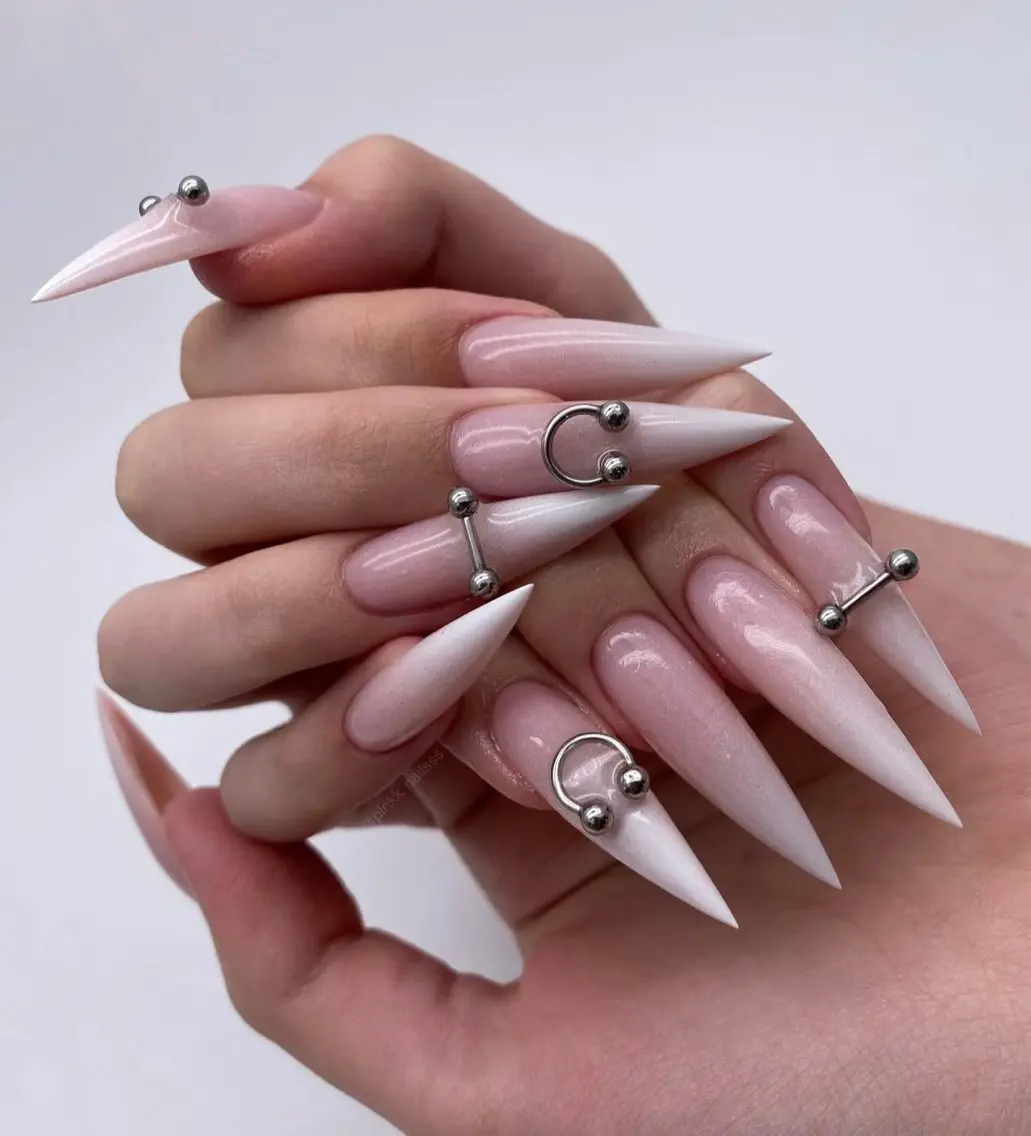 ネイル グラデーション キラキラネイル ワンカラーネイル 冬ネイル Jenn Nail Salonのネイルデザイン