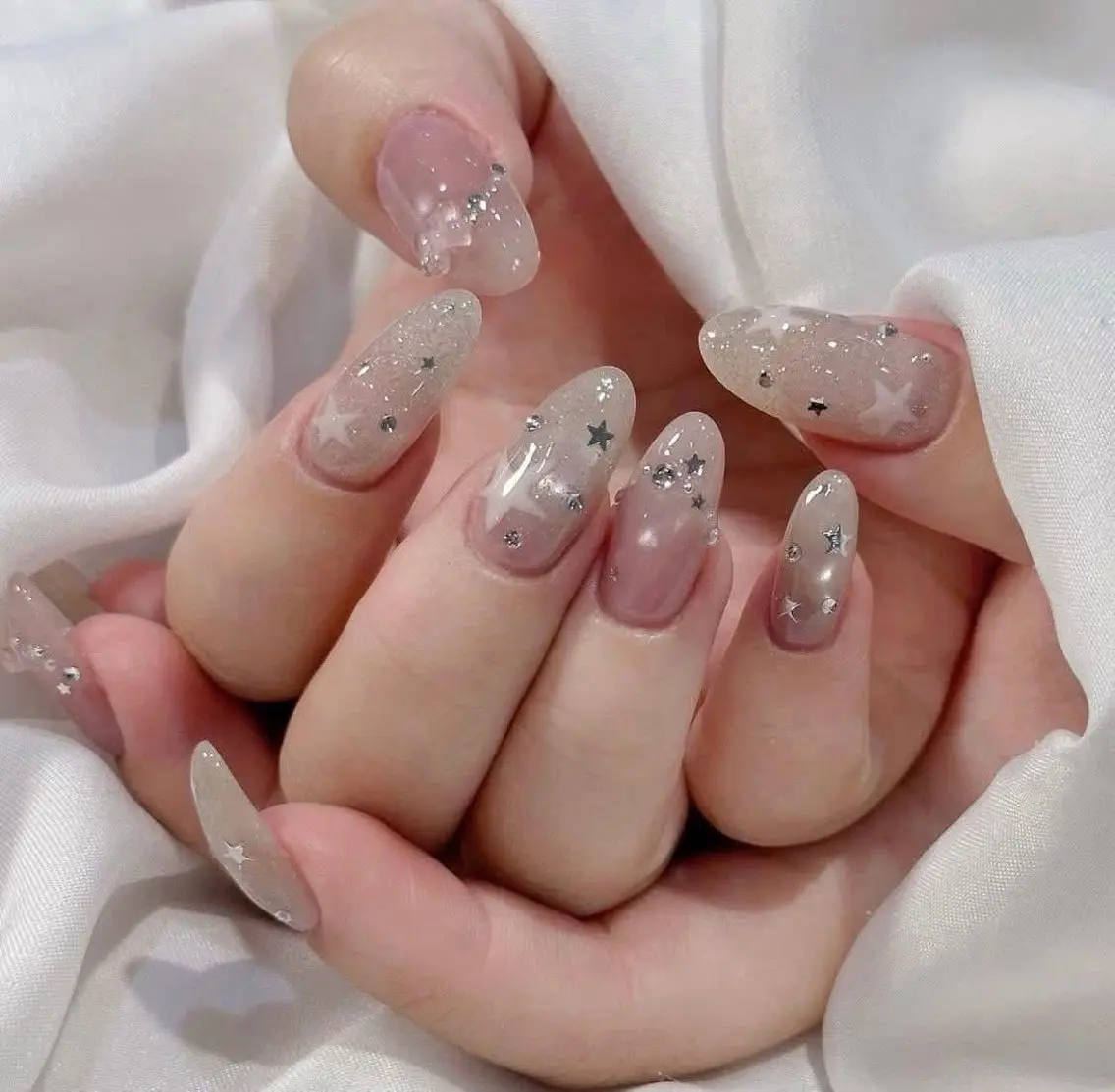 セミロング T&D NailSalonのネイルデザイン