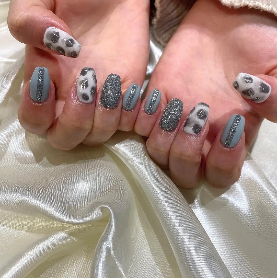 ネイル ハンドネイル 西岡 杏のネイルデザイン
