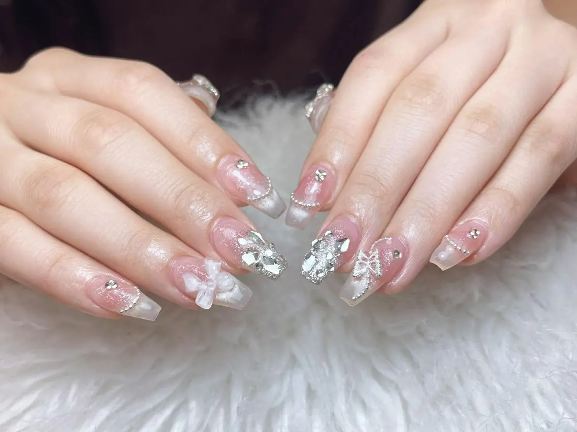 ネイル フレンチネイル ジェルネイル ガーリー 韓国ネイル ロングネイル ハンドネイル NieNail Nezukoのネイルデザイン