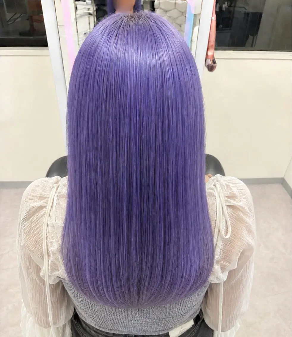 ロング カラー ブリーチ ブリーチなしカラー ロング ヘアカラー りおん/オタク/ 推しカラーのヘアスタイル