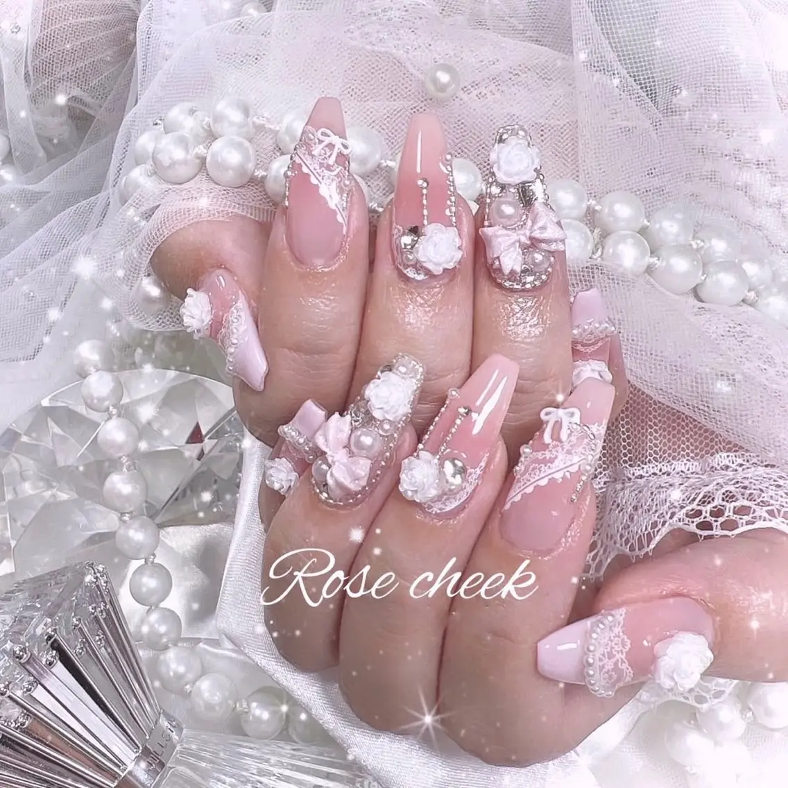 ネイル ガーリー レース リボン ワンホンネイル ハンドネイル Marin nailのネイルデザイン