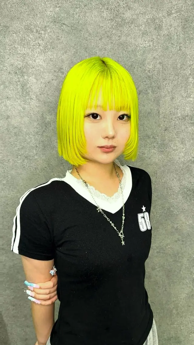 ショート カラー ボブレイヤー ハイトーンカラー ボブ レイヤーカット カット ヘアカラー トリートメント ハイトーンカラー／ ボブ/KOBAのヘアスタイル