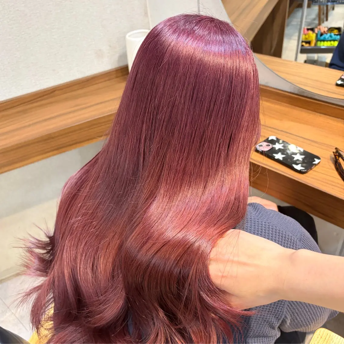 ミディアム カット ヘアカラー satone 🩵のヘアスタイル