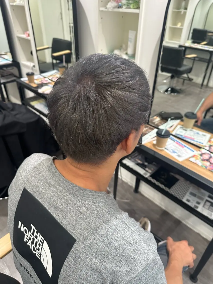 ショート カラー シルバー ヘアカラー トリートメント 艶髪レイヤー上田 紗也🇰🇷💗のヘアスタイル