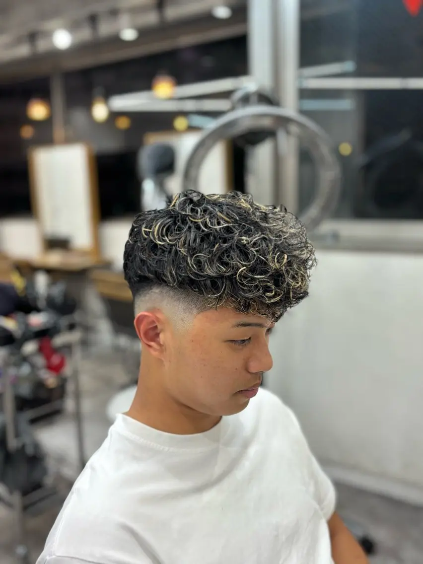 ショート メンズ スペインカール 渋谷【メンズ特化】 レンのヘアスタイル