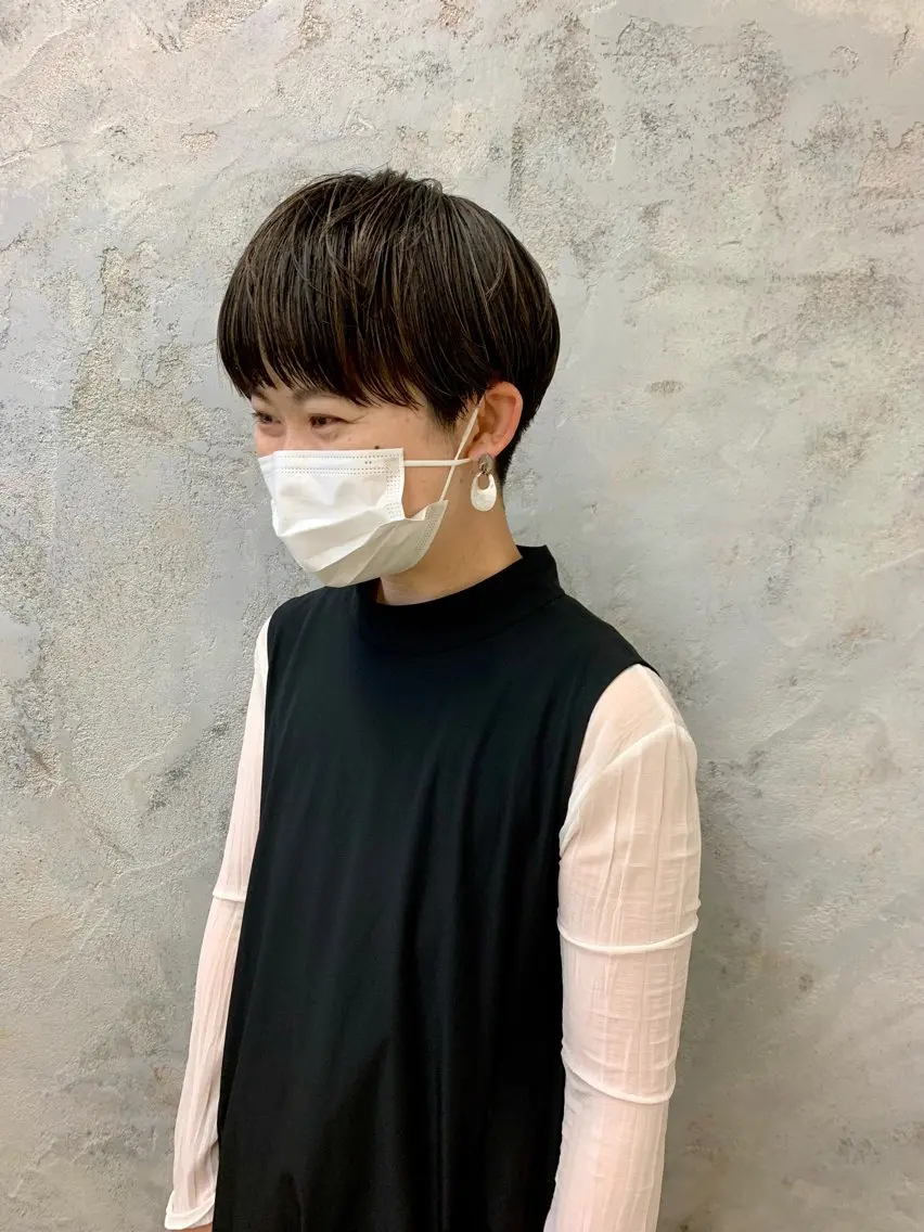 ショート カラー カット ヘアカラー トリートメント 荒島 由佳のヘアスタイル