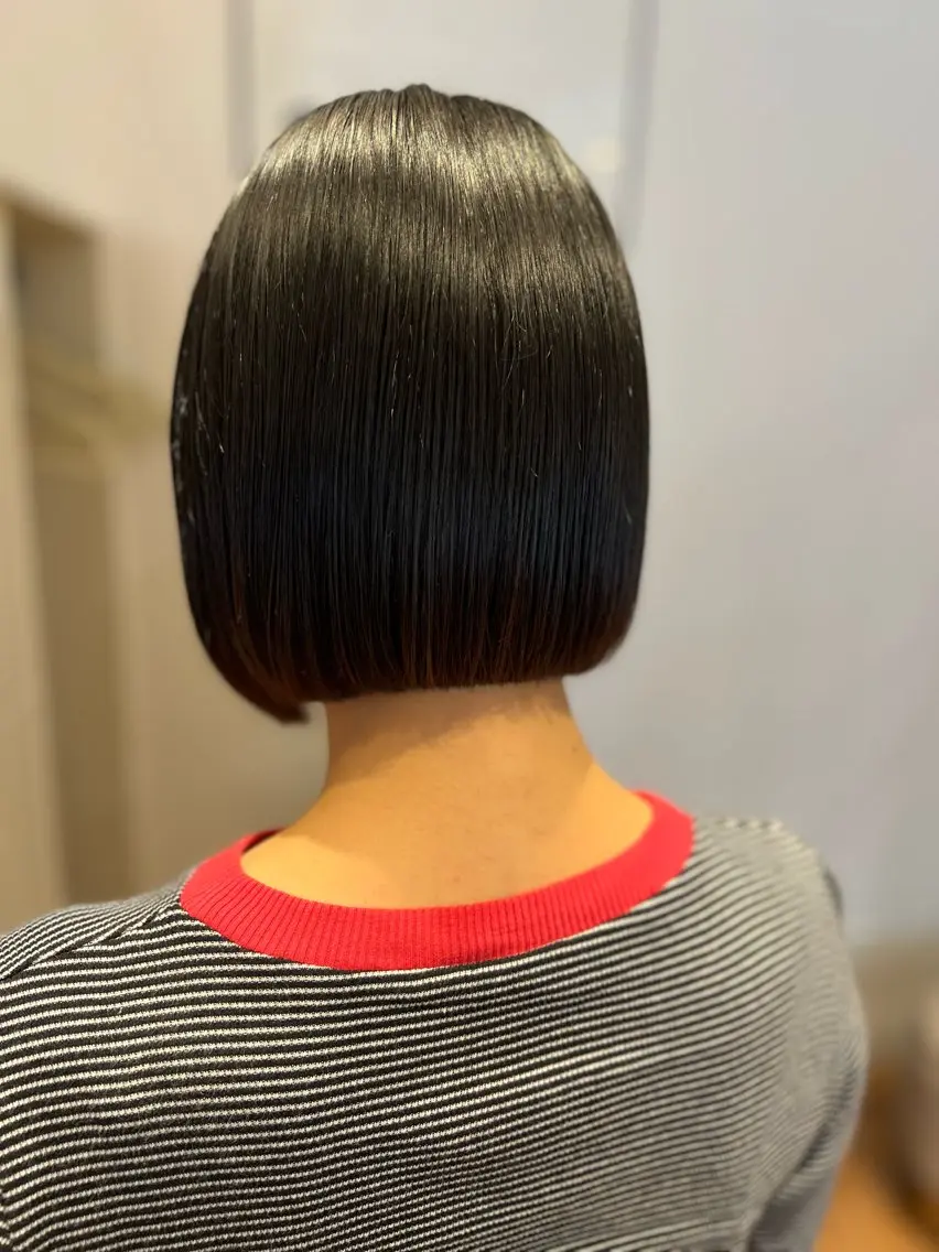 ショート ボブ カット つぼい Floraのヘアスタイル