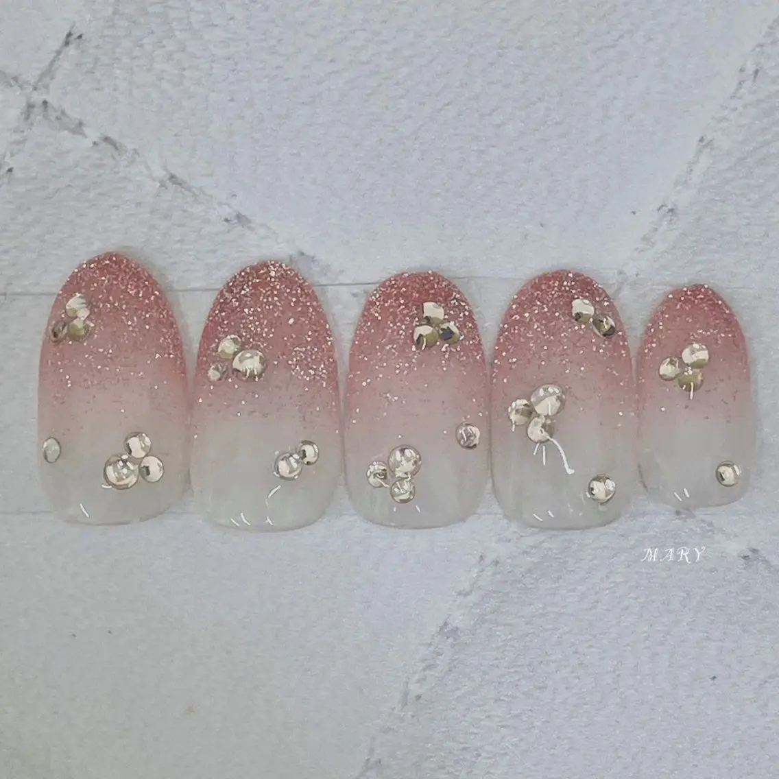 ネイル 成人式 フラッシュネイル グラデーション ニュアンスネイル ピンク ハンドネイル Mary nail .narumiのネイルデザイン