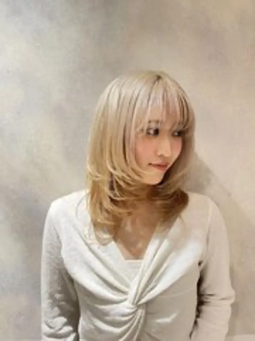 セミロング カラー 渡邊 美優のヘアスタイル
