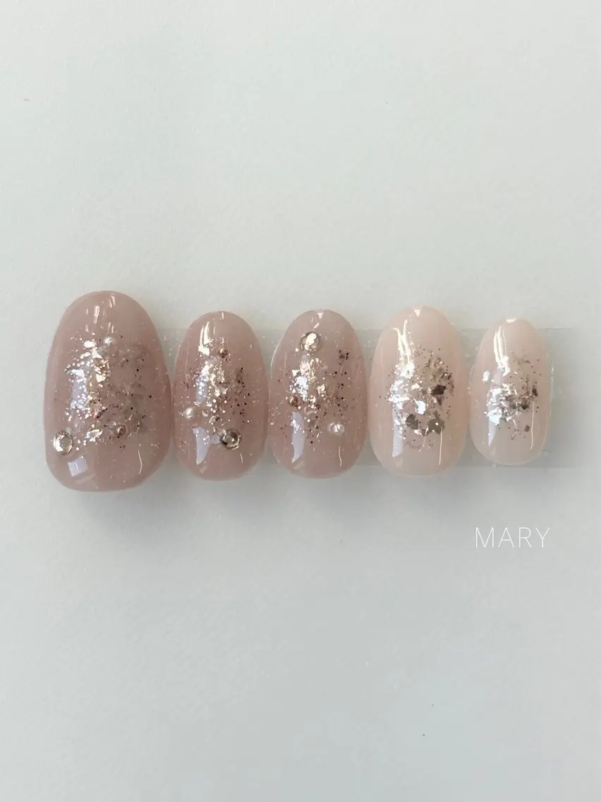 ネイル ブラウン チークネイル キラキラネイル ラメ(グリッター) ニュアンスネイル ハンドネイル Mary nail .narumiのネイルデザイン