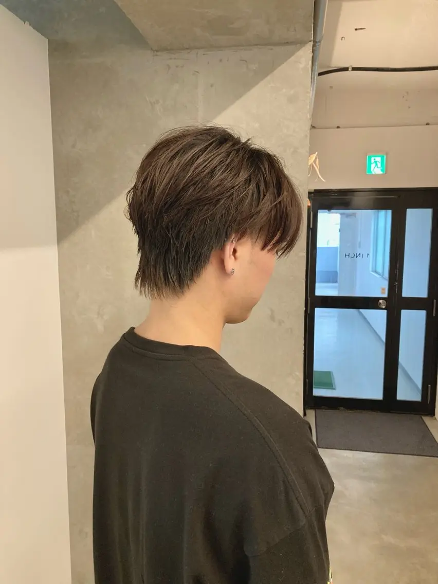 ミディアム メンズ 透明感カラー レイヤー亀井唯登のヘアスタイル