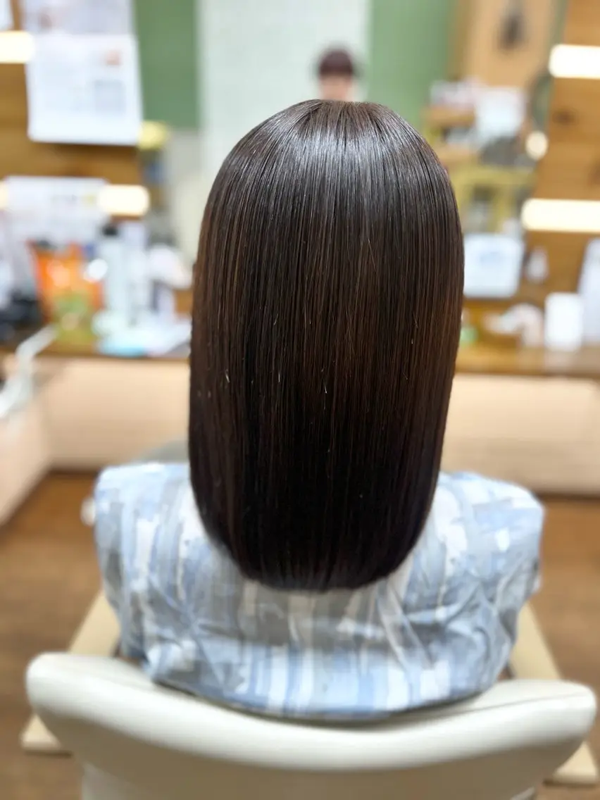 ミディアム 神谷 千明のヘアスタイル