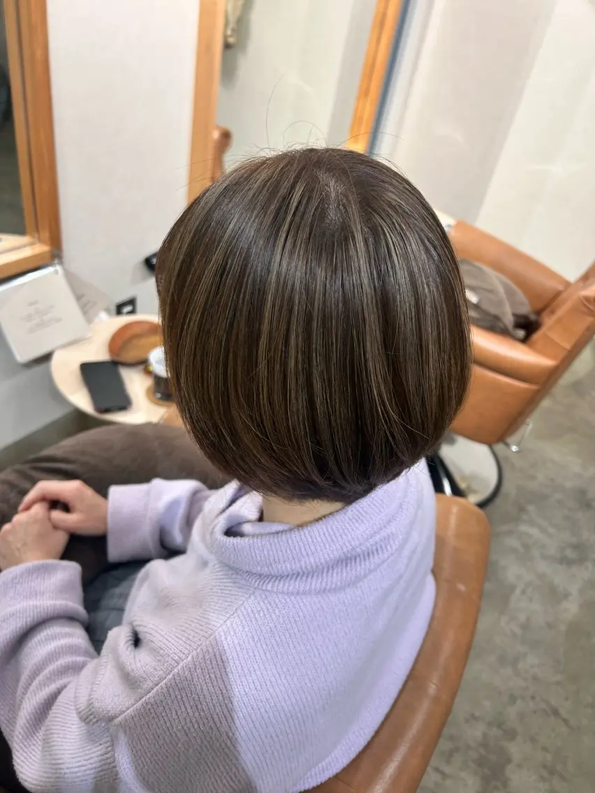 カラー ベージュカラー ハイライトカラー ミルクティーベージュ まつやま さおりのヘアスタイル