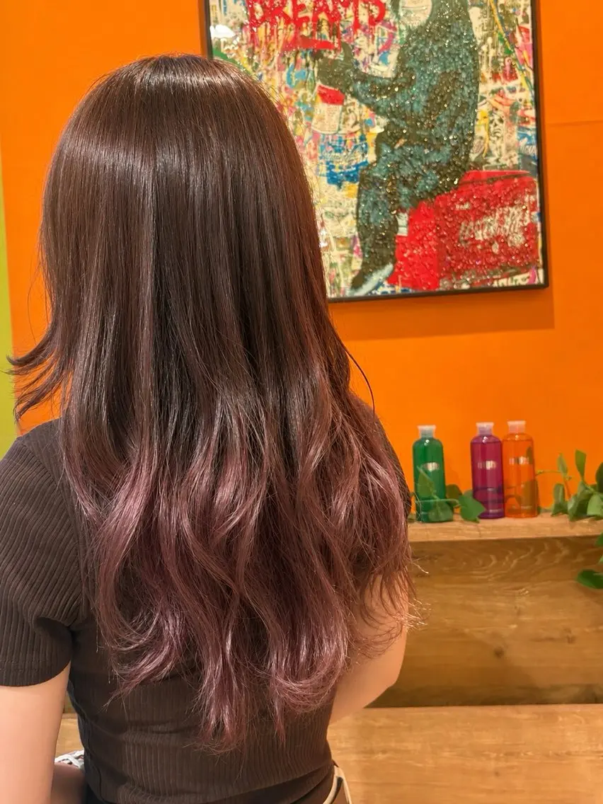カラー ピンクカラー ヘアカラー 藤嶋 恭子のヘアスタイル