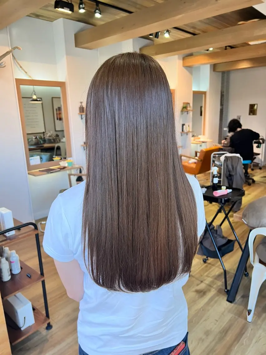 ロング カラー アッシュ アッシュブラウン ブラウンカラー ヘアカラー トリートメント ツキダテ ユイのヘアスタイル