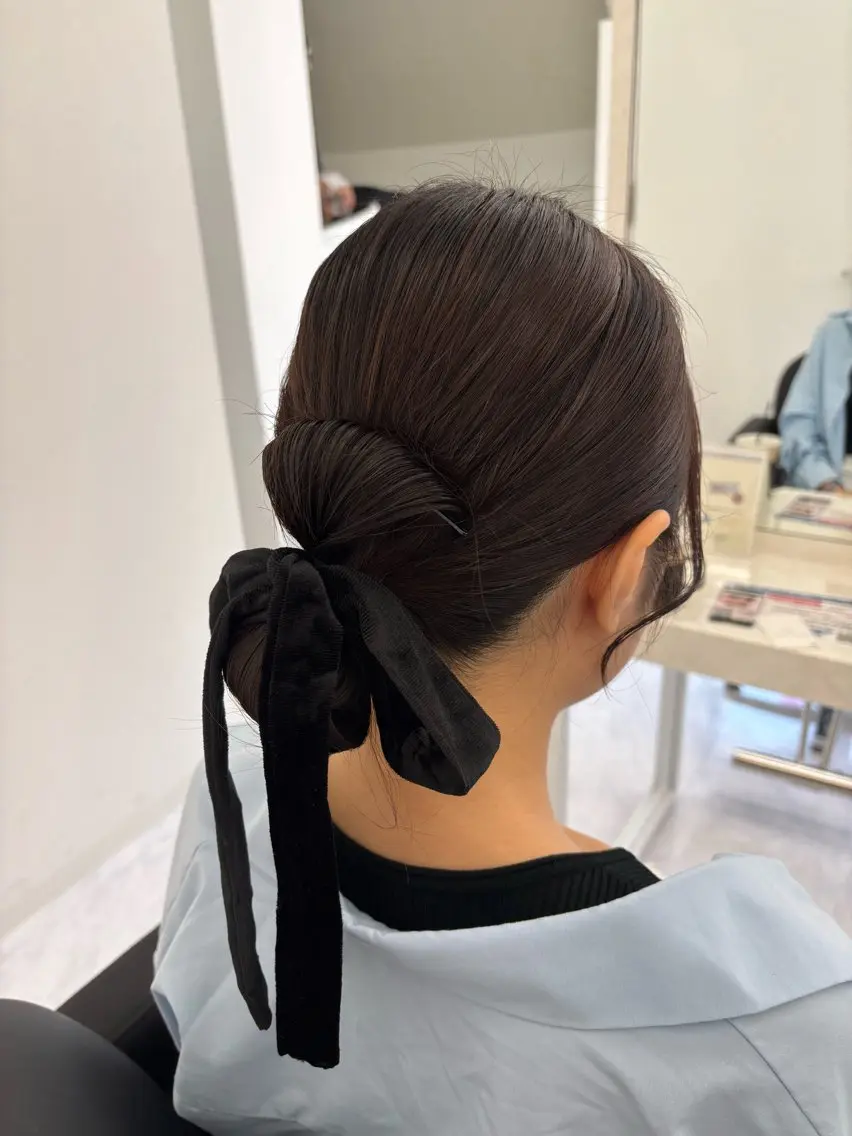 ミディアム ヘアアレンジ 結婚式・ブライダル デート ヘアセット Ayano‪‪🎀似 合わせ×透明感🎀のヘアスタイル