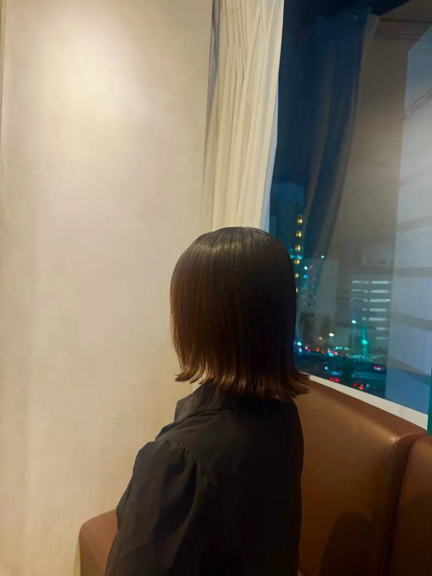 ショート ボブ 外ハネヘア カット 透明感カラー💜 モテ髪 空陽💙のヘアスタイル