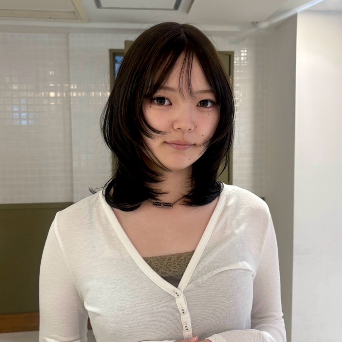 ミディアム カット ヘアカラー ☕️NOA / レイヤーカット🍮のヘアスタイル