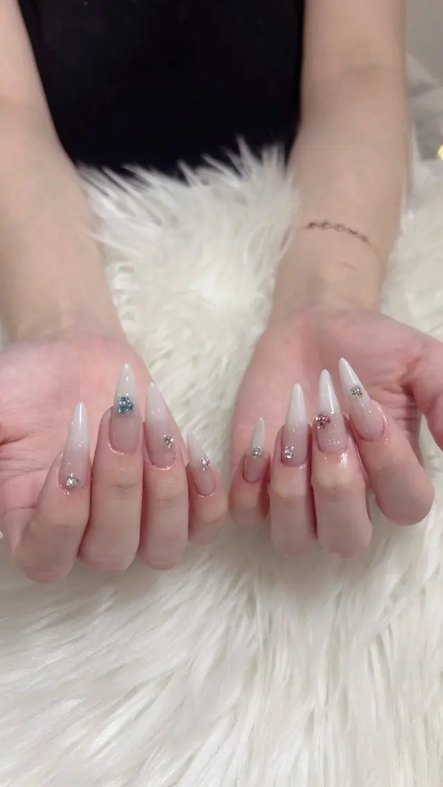 ネイル ハンドネイル FLY Nail Salonのネイルデザイン