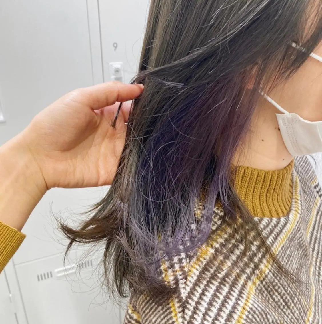 ロング カラー イヤリングカラー ヘアカラー 長妻莉央/縮毛矯正 髪質改善カラーのヘアスタイル