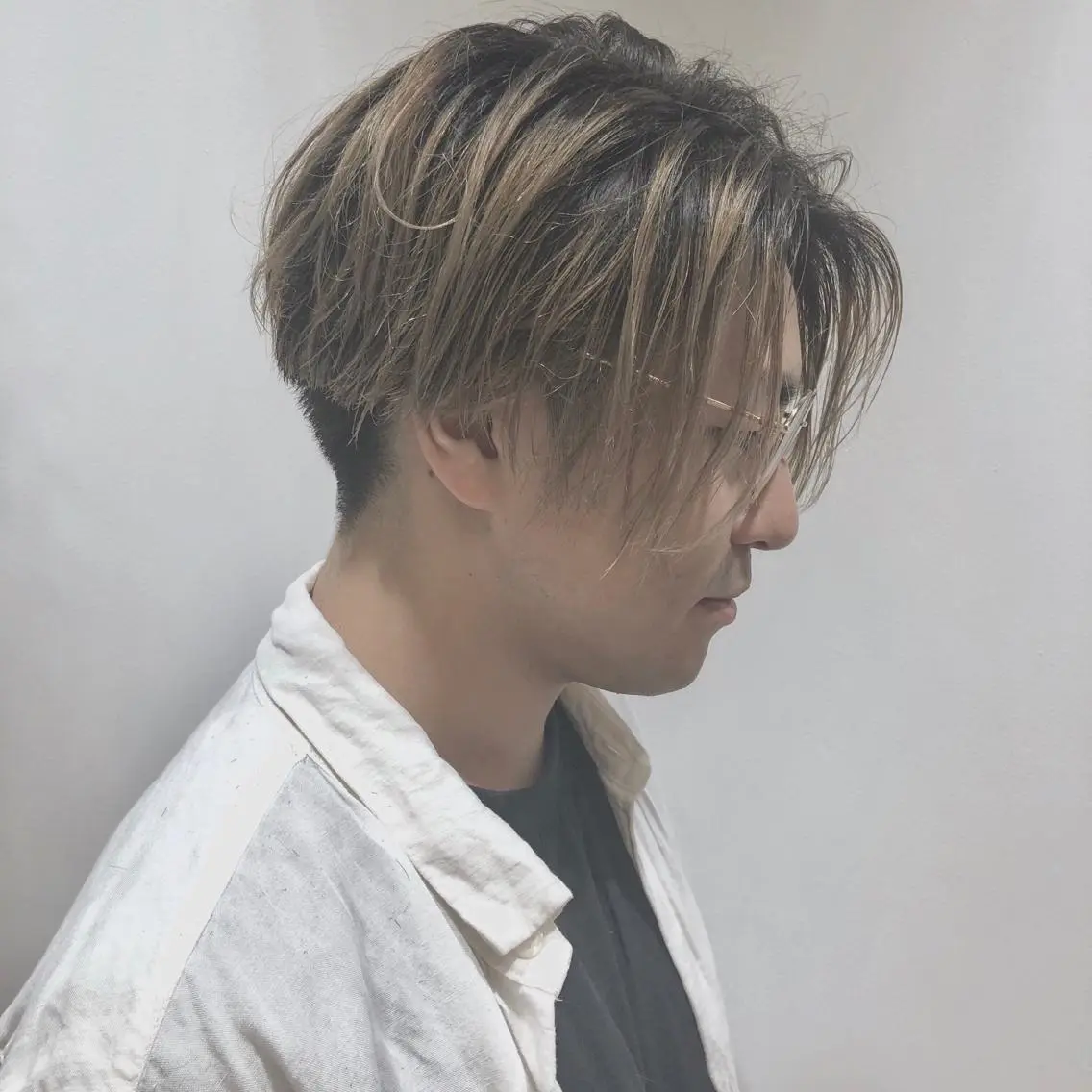 ショート メンズ メンズブリーチ カット ヘアカラー トリートメント 江原 彩華のヘアスタイル